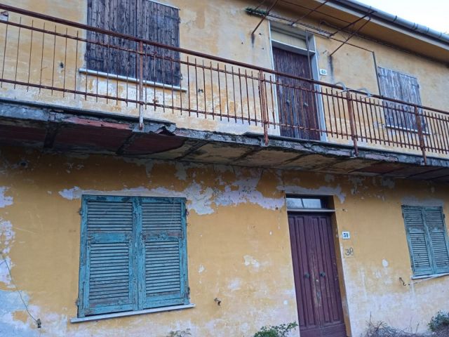 Casa indipendente in vendita a Vezzano Ligure (SP)