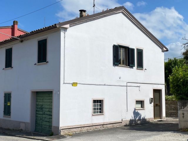 Casa indipendente in vendita a Monte Roberto (AN)